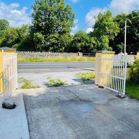 Cutteen Cottage Tulla Екстер'єр фото